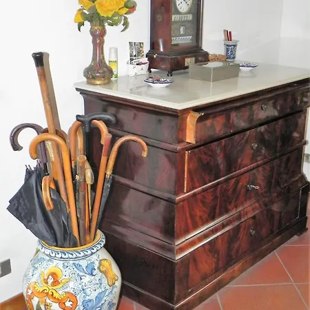 Alexandra Villa *