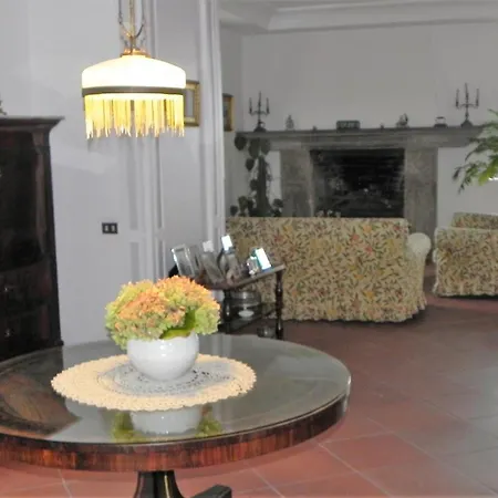 Alexandra Villa *
